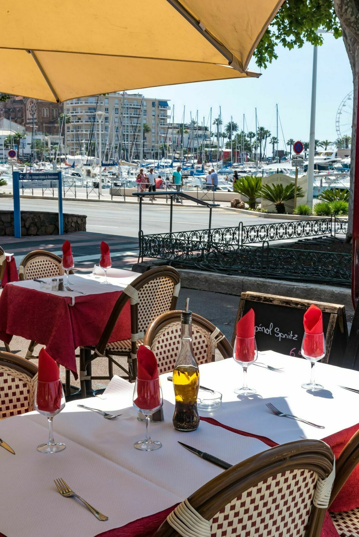 Hotel Provencal Saint-Raphael  Exterior photo
