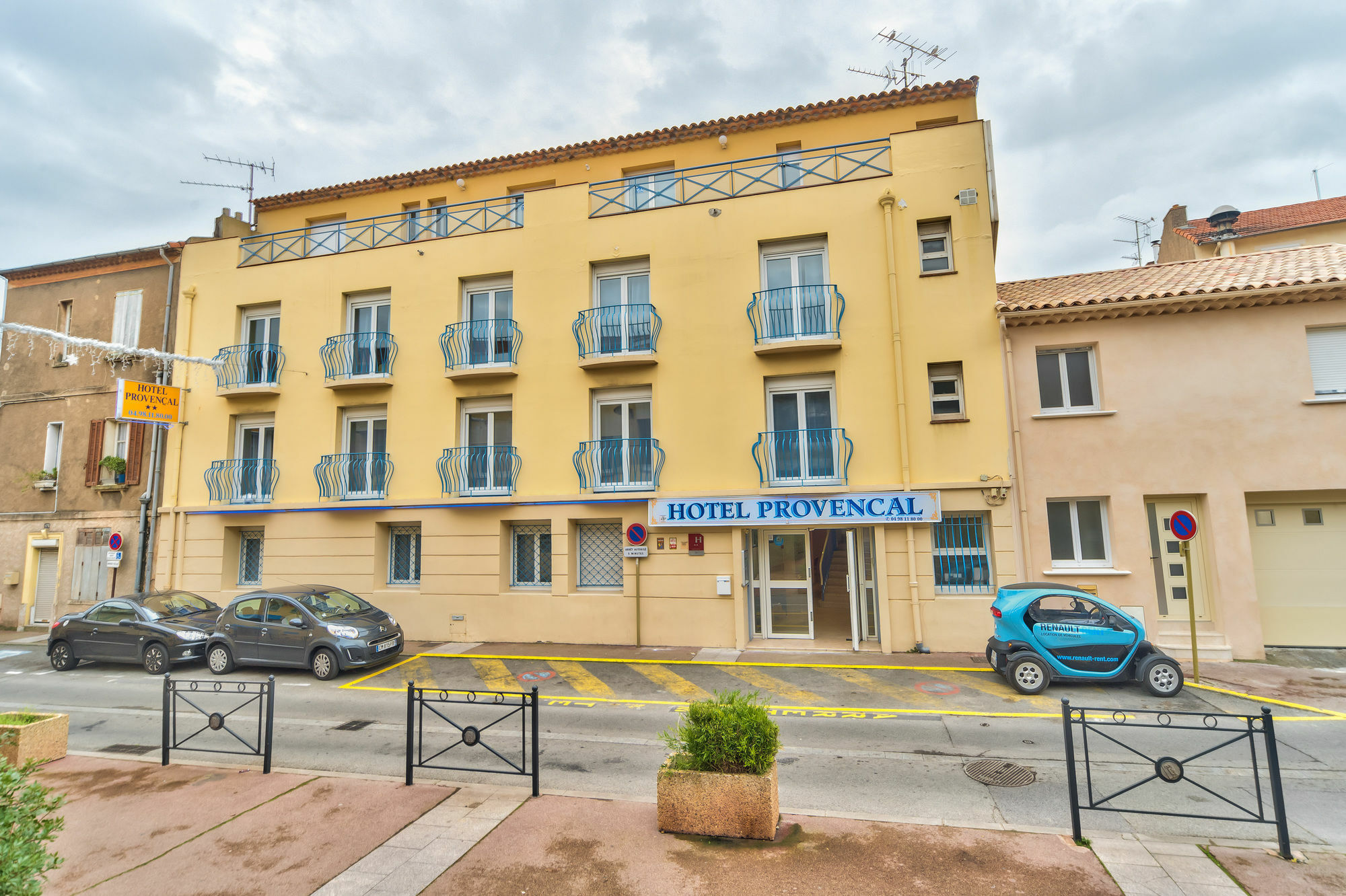 Hotel Provencal Saint-Raphael  Exterior photo